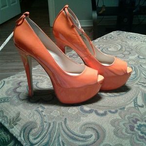 Orange Steve Madden "Breakup" heels sz.8m